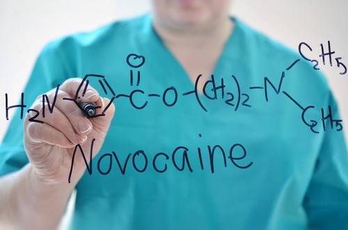 3 Ways to Wear Off Novocaine